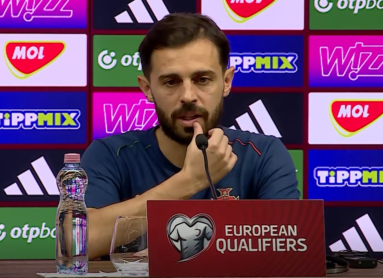 代球员中不, 他为葡萄牙 代球员中不, 他为葡萄牙